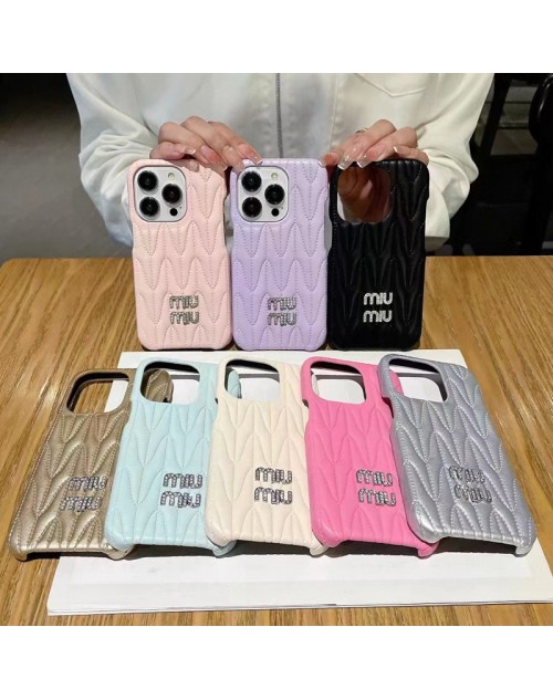 Miu Miu ミュウミュウ ブランド iPhone 14/14 Pro/14 Pro Maxケース キラキラ 上質レザー風 モノグラム柄 ジャケット型 カラー アイフォン14/14プロ/14プロ マックス/13/12カバー 大人気 メンズ レディーズ