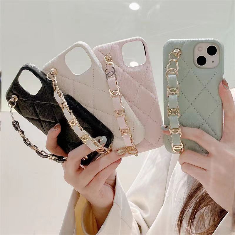 Chanel ブランド iPhone 15 Pro maxケース シャネル ジャケット型 チェーン付き バッグ モノグラム レザー製 上質 皮革 アイフォン15プロマックス カバー 落下防止 ファッション メンズ レディーズ
